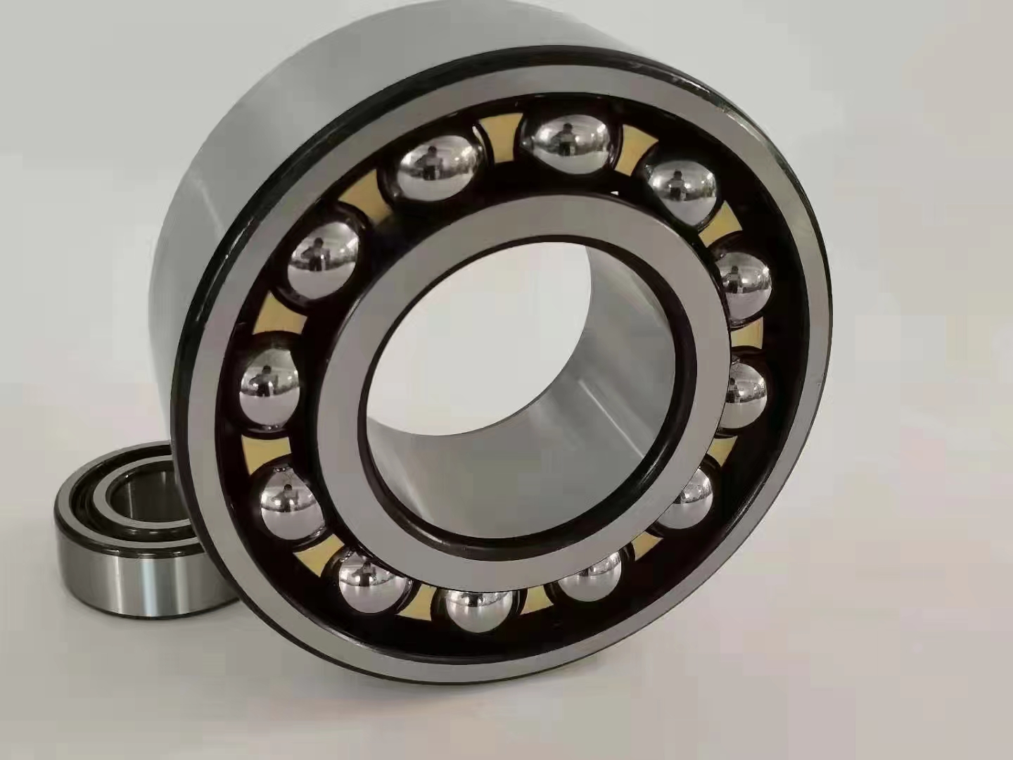 roller bearing is used for