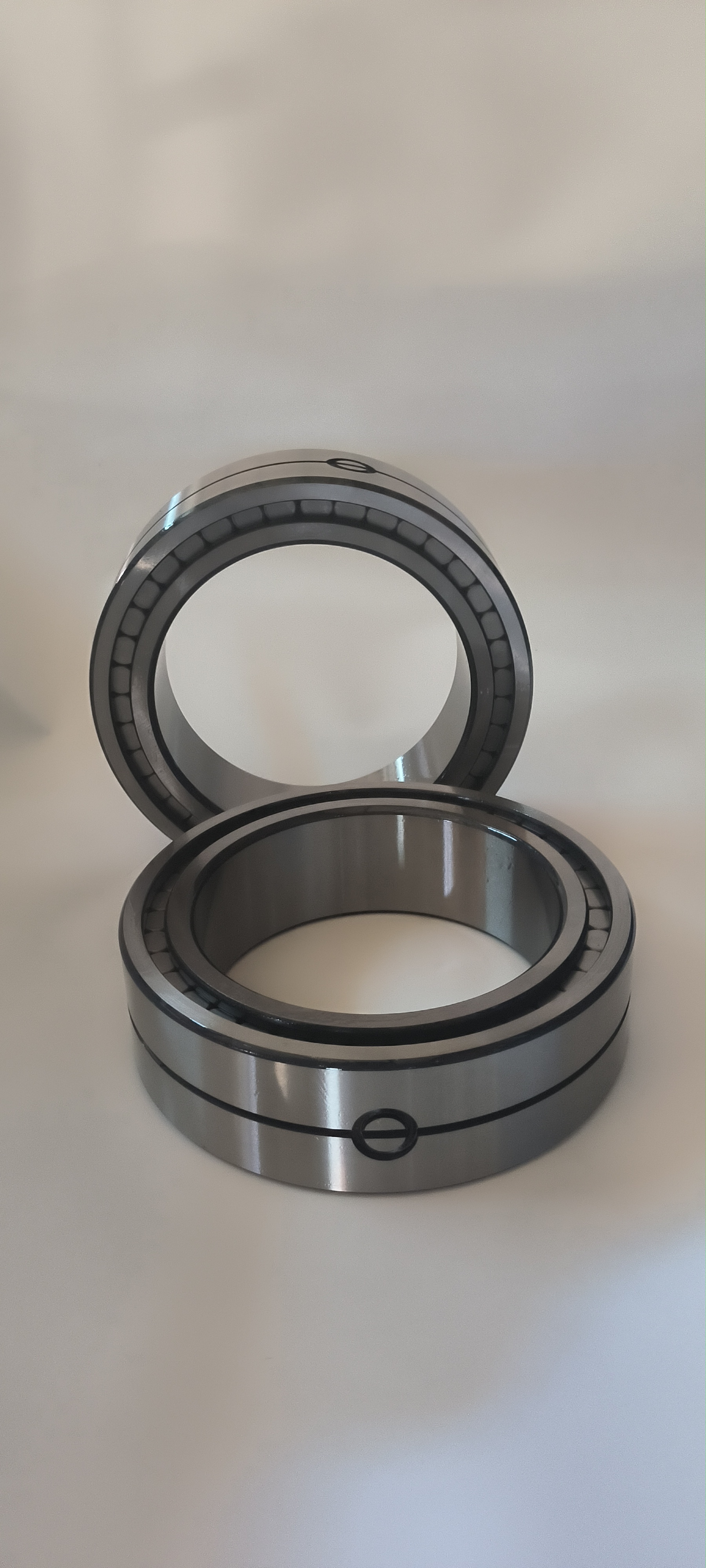 low profile roller bearing