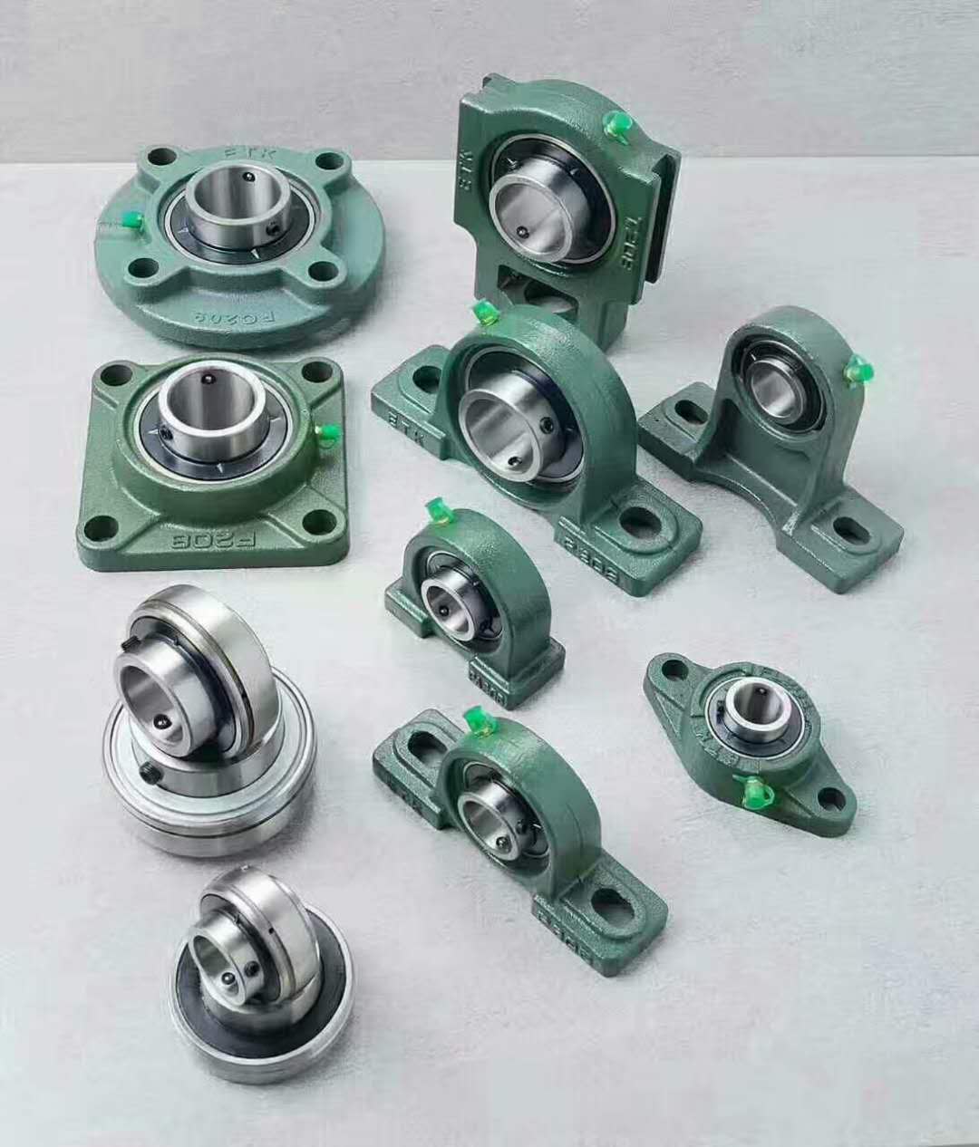 powerglide roller bearing yoke